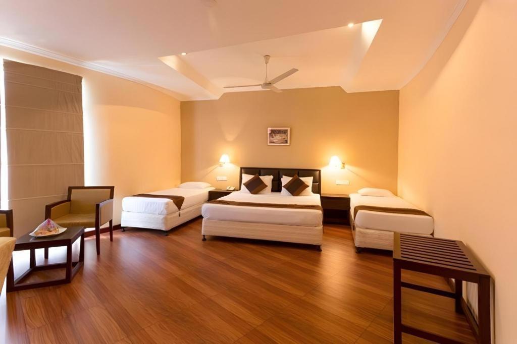 Devon Hotel Kandy Eksteriør billede