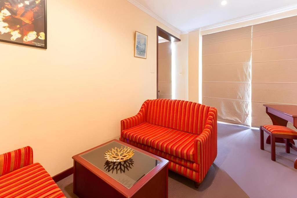 Devon Hotel Kandy Eksteriør billede