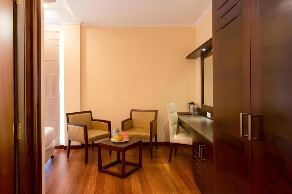 Devon Hotel Kandy Eksteriør billede