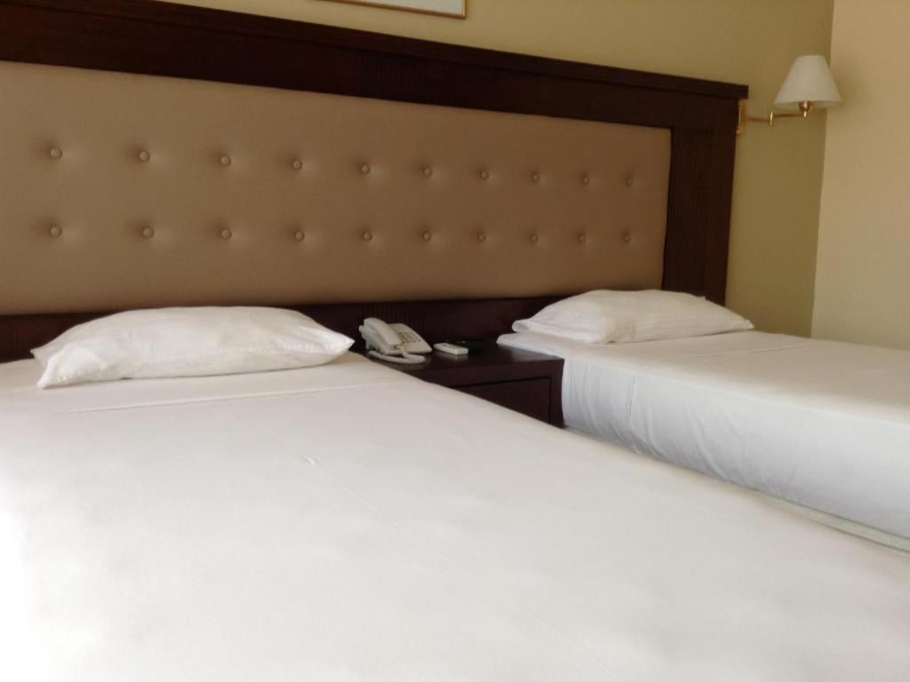 Devon Hotel Kandy Eksteriør billede