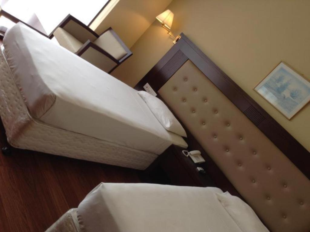Devon Hotel Kandy Eksteriør billede