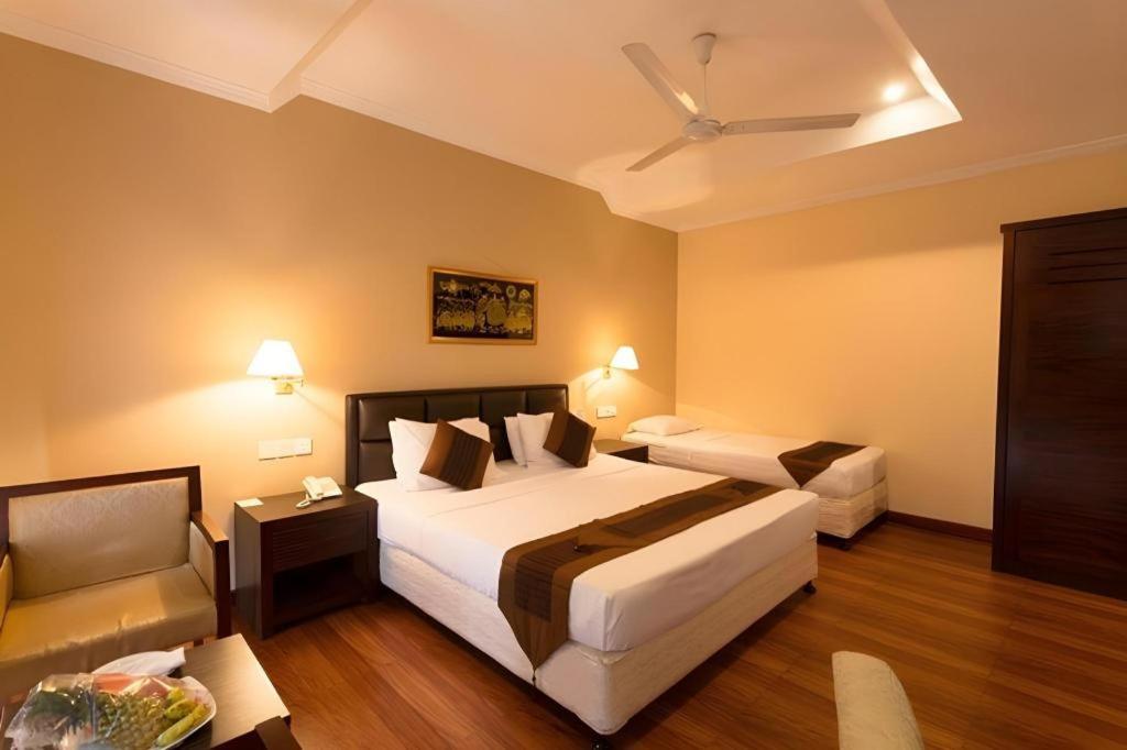 Devon Hotel Kandy Eksteriør billede