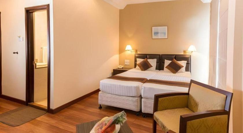 Devon Hotel Kandy Eksteriør billede