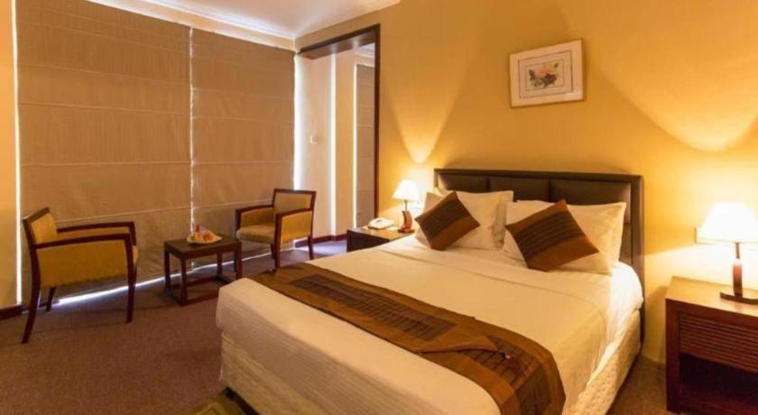 Devon Hotel Kandy Eksteriør billede
